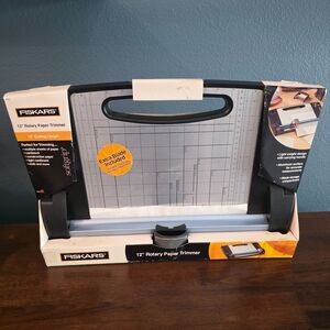 Fiskars 12” Rotary Paper Trimmer 9680 – Scrapbooking - Crafts - Office - New